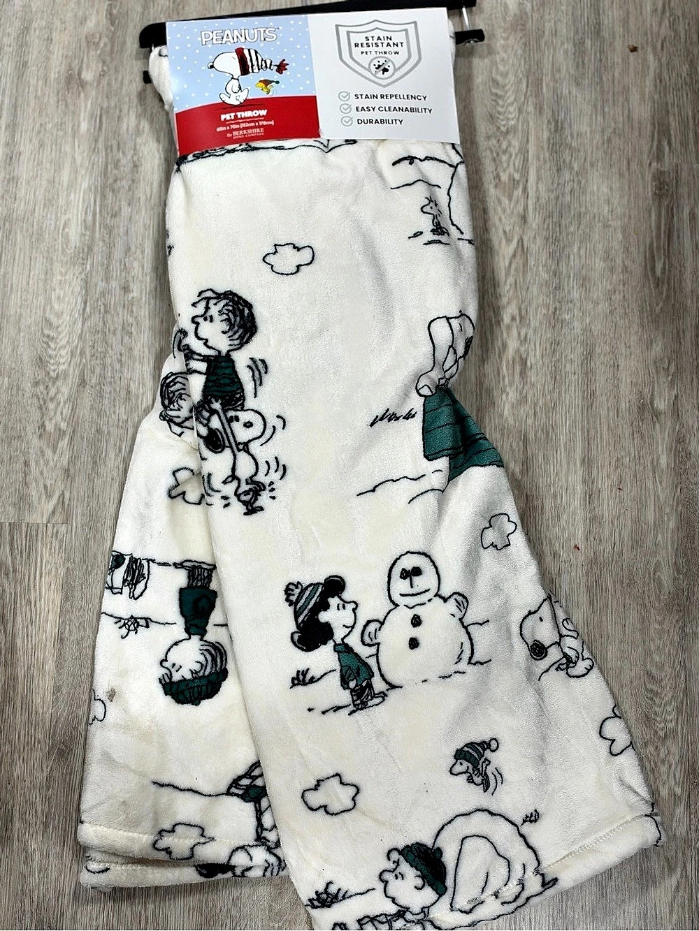 Peanuts Pet Throw Cream & Green NWT